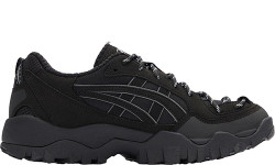 Asics Gel-Pickax Triple Black