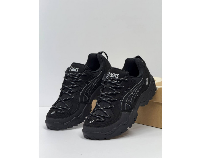 Asics Gel-Pickax Triple Black