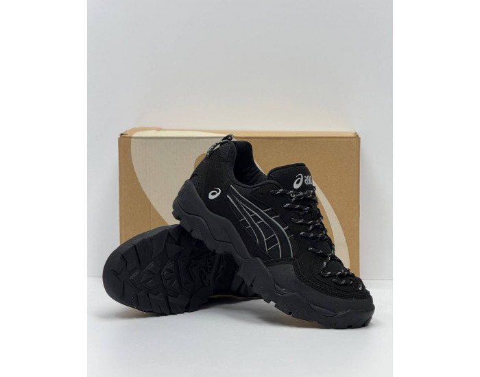 Asics Gel-Pickax Triple Black