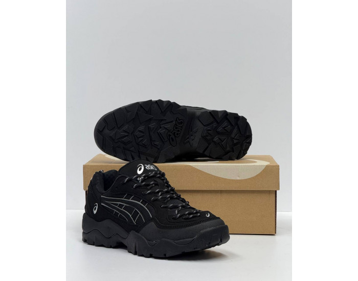 Asics Gel-Pickax Triple Black